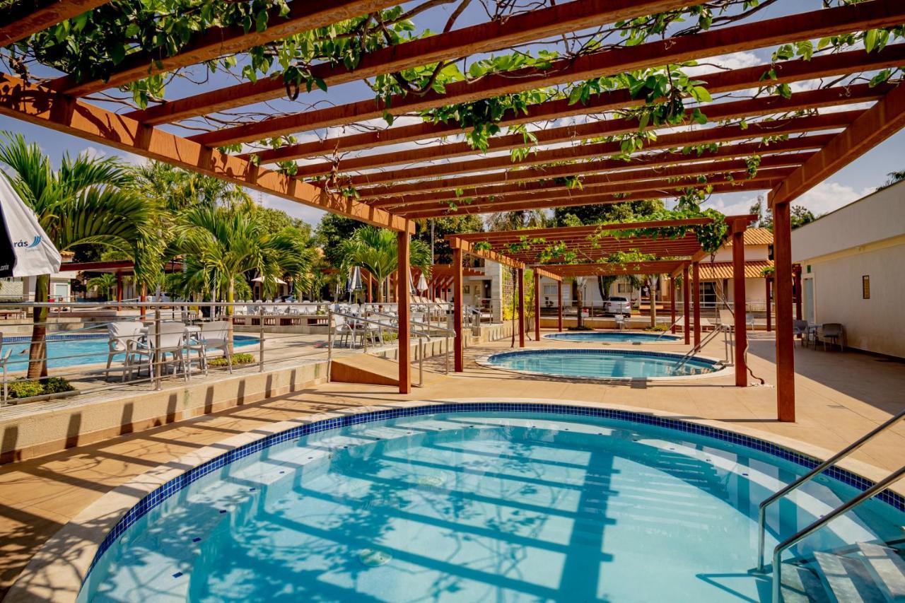 Diroma Resort Com Um Dia No Acqua Park Caldas Novas Exterior photo